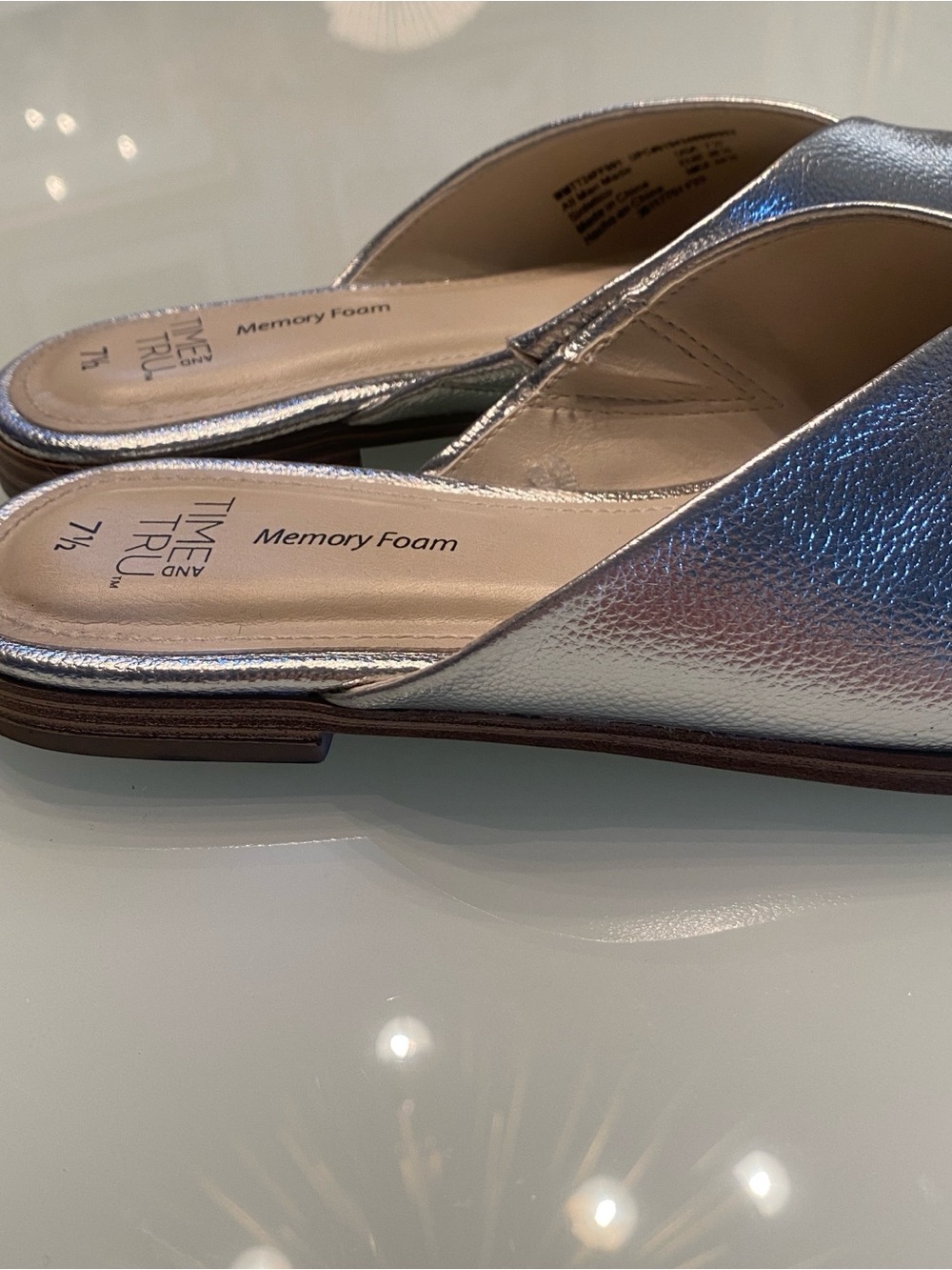 EUC Time and Tru Metallic Silver Pointed Toe Memory Foam Mules - Size 7.5 - Picture 2 of 5